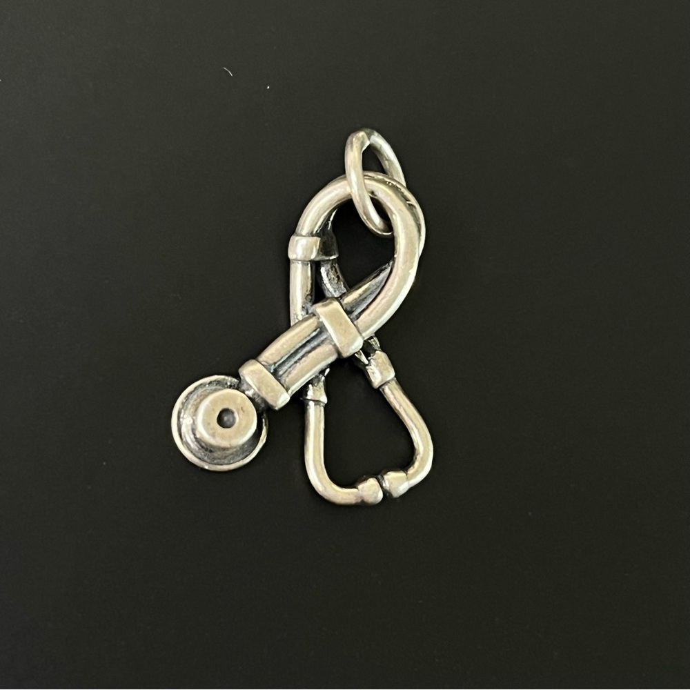 James Avery Stethoscope Nurse Doctor Sterling Charm 2.12g